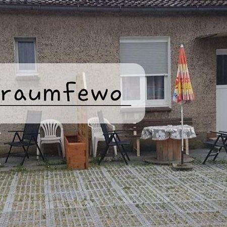 Einraum-Ferienwohnung 46M2 Eisenhuettenstadt-Diehlo Экстерьер фото