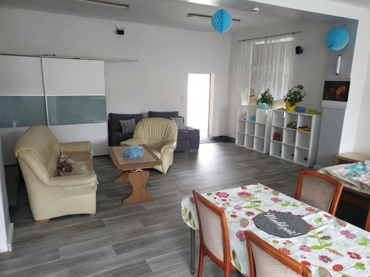 Einraum-Ferienwohnung 46M2 Eisenhuettenstadt-Diehlo Экстерьер фото